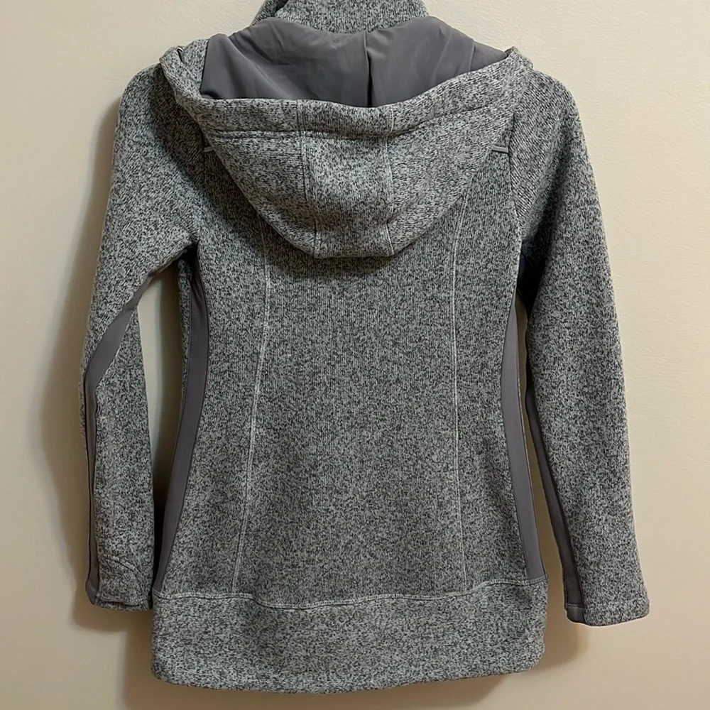 Athleta hoodie jacket sweater woman’s size XS gray full zip warmth athleisure